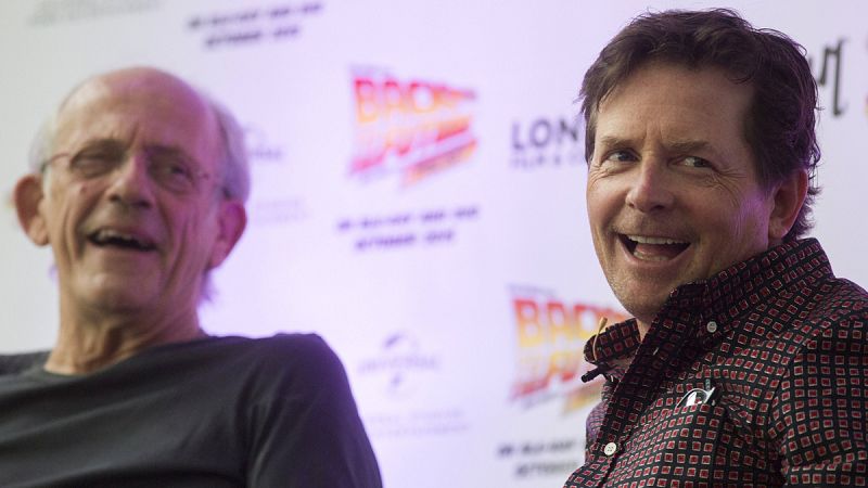 Marty McFly y Doc Brown celebran juntos los 30 aos de 'Regreso al Futuro'