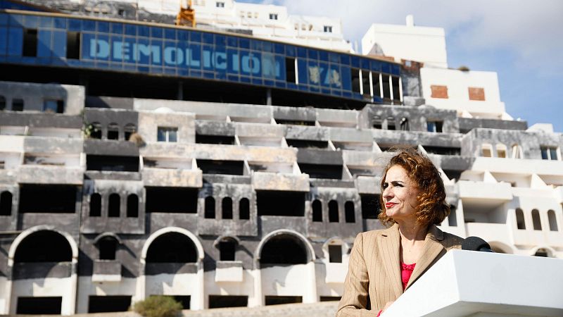 El Gobierno aprobar este martes la expropiacin y derribo del hotel El Algarrobico, en Almera